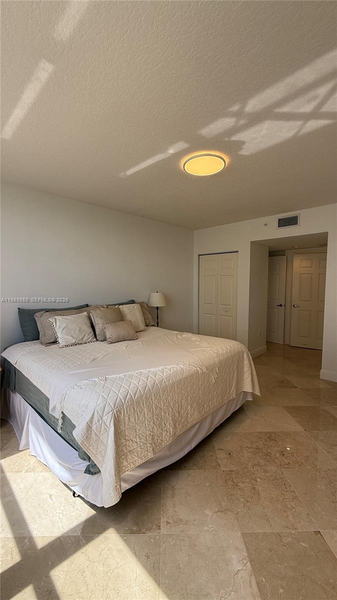 image 2080 Ocean Drive23
