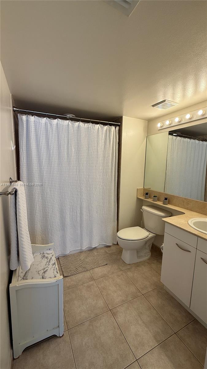 image 2080 Ocean Drive25