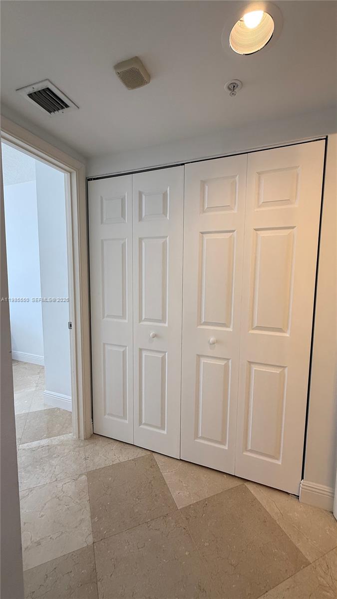 image 2080 Ocean Drive28