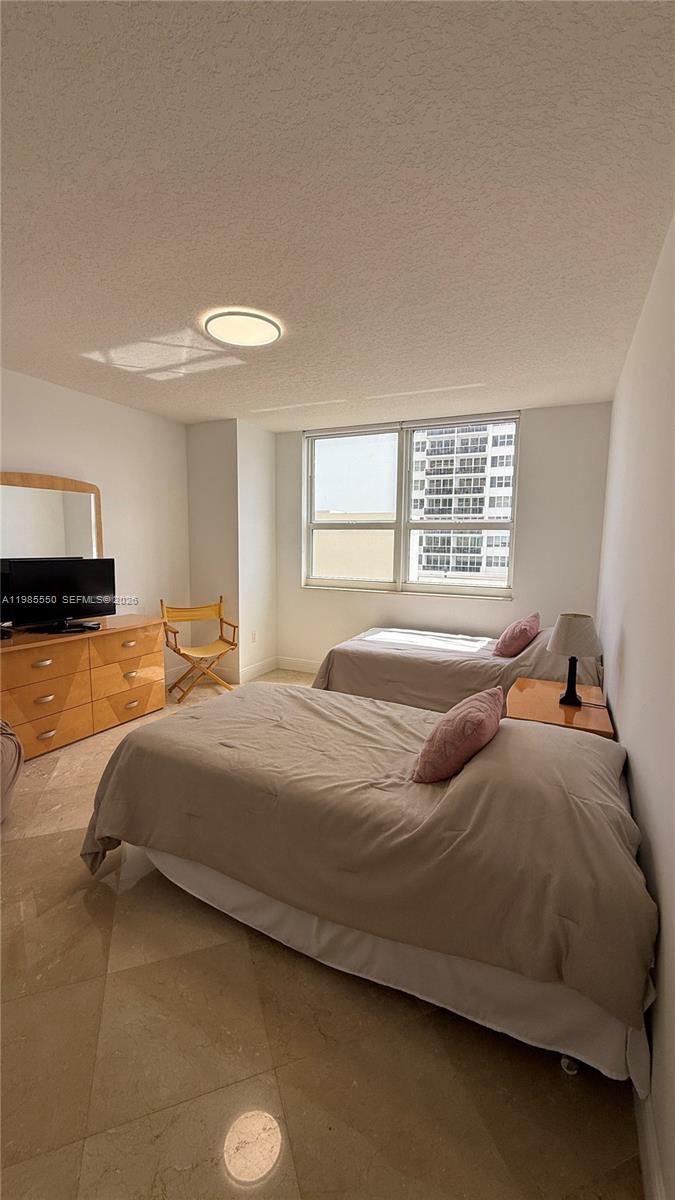 image 2080 Ocean Drive31