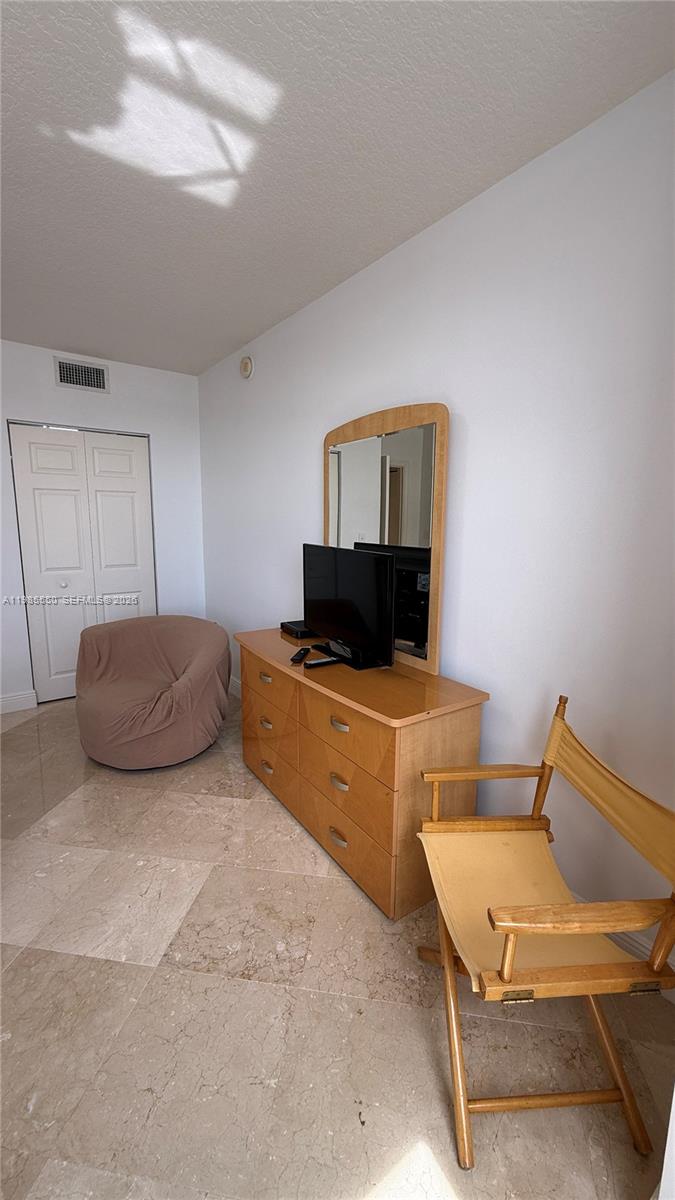 image 2080 Ocean Drive33