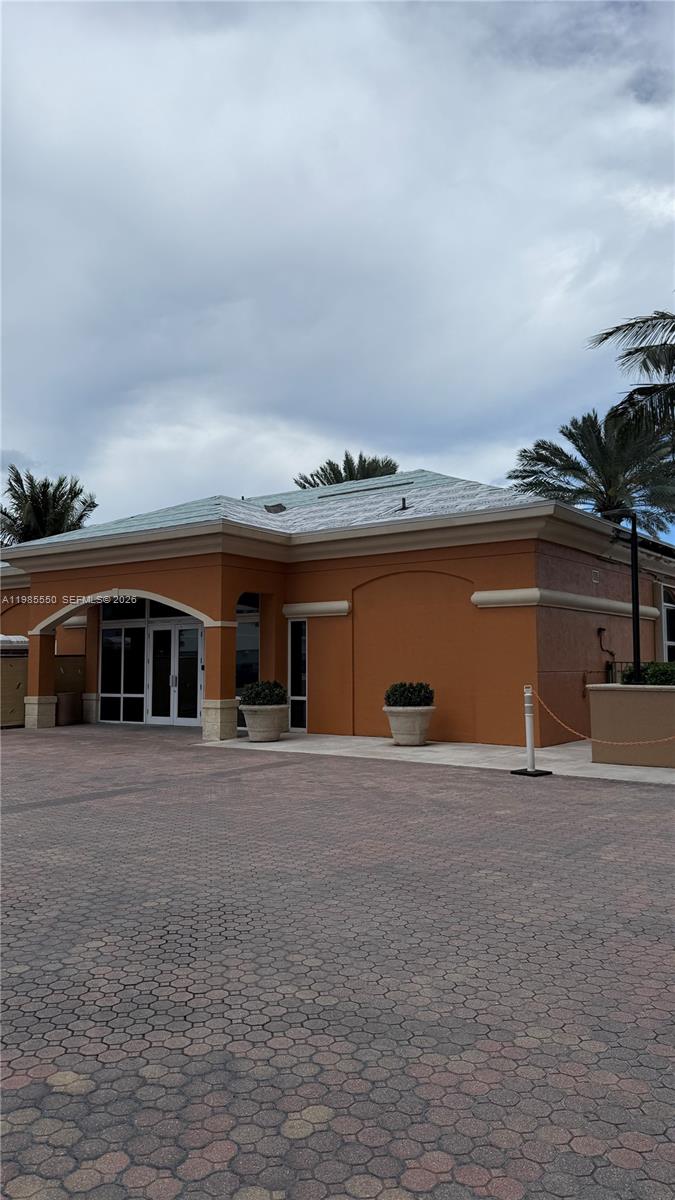 image 2080 Ocean Drive3