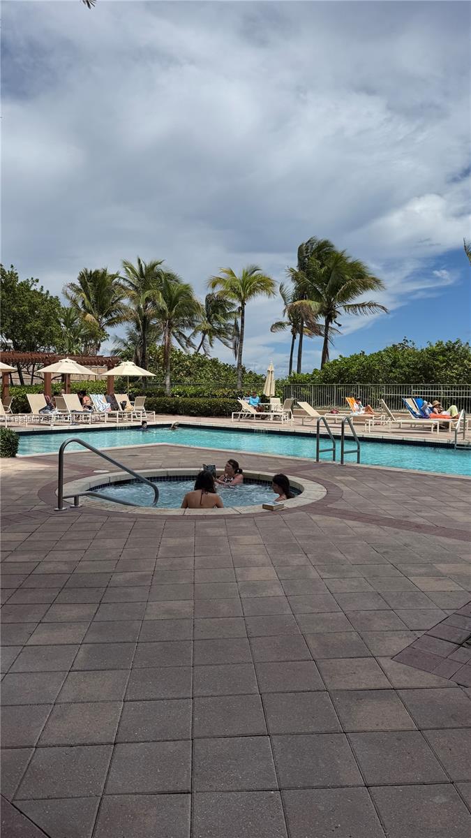 image 2080 Ocean Drive49