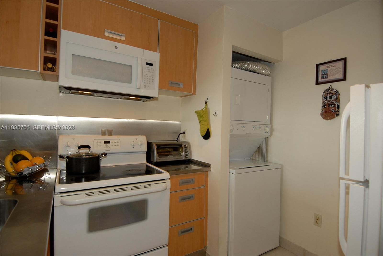 600 NE 36th St #1212 Miami, FL 33137