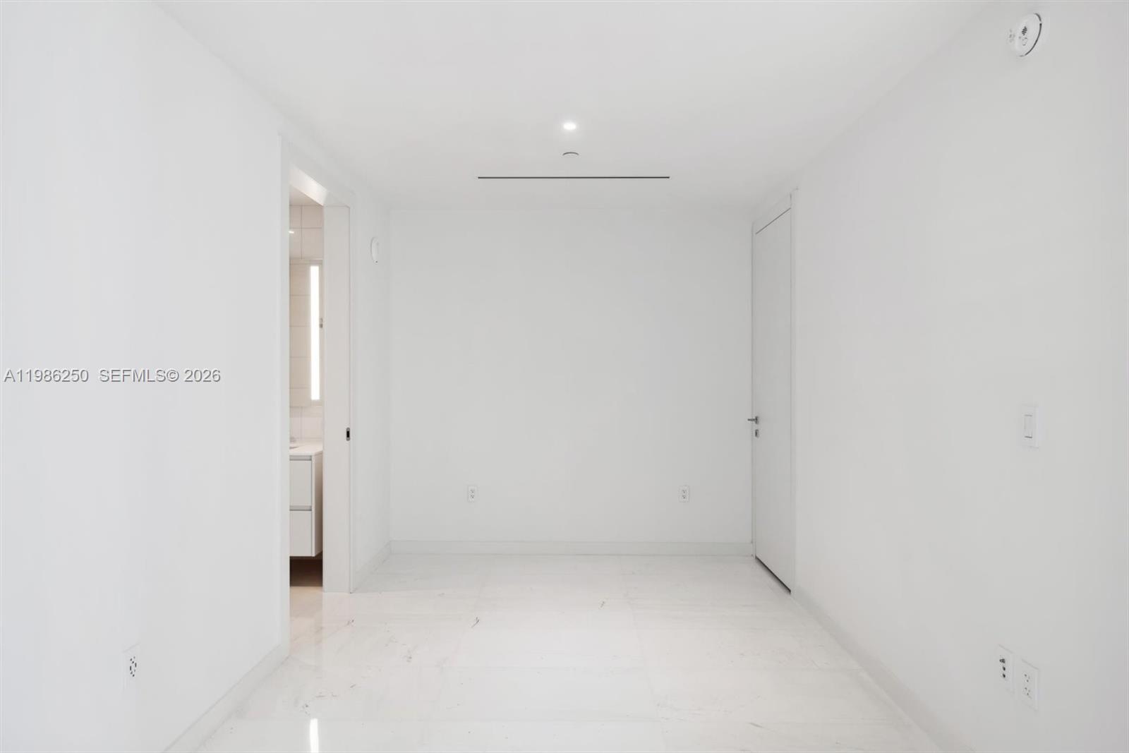 image Aston Martin Residences9