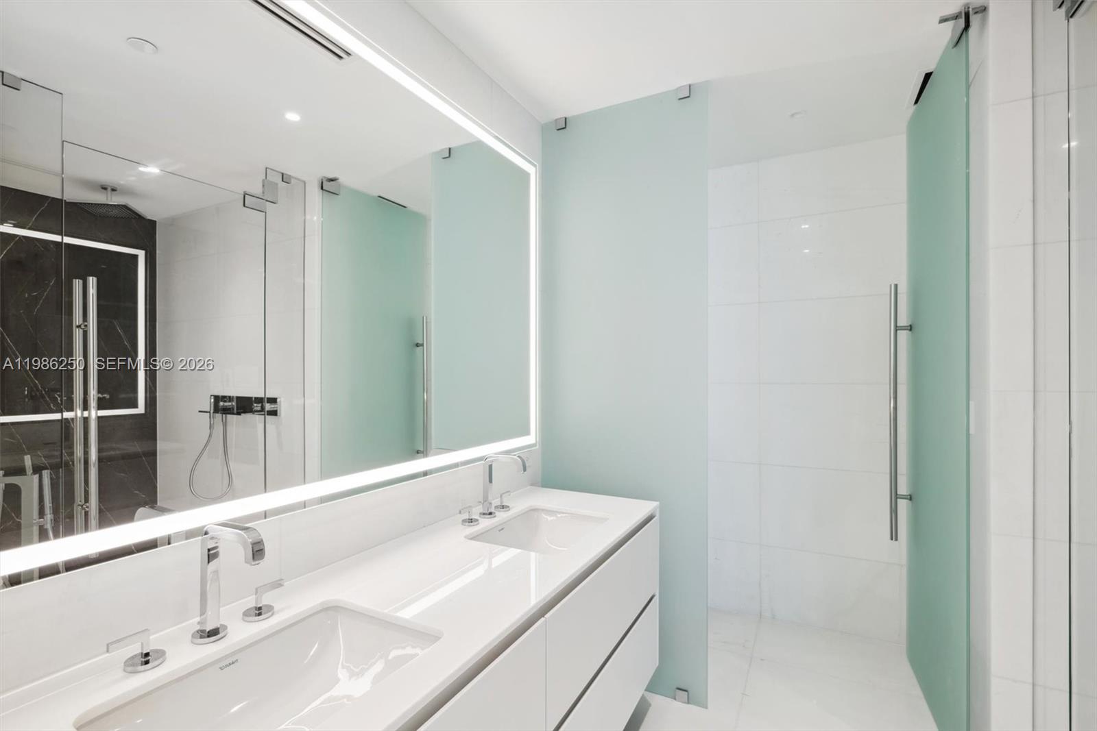 image Aston Martin Residences13