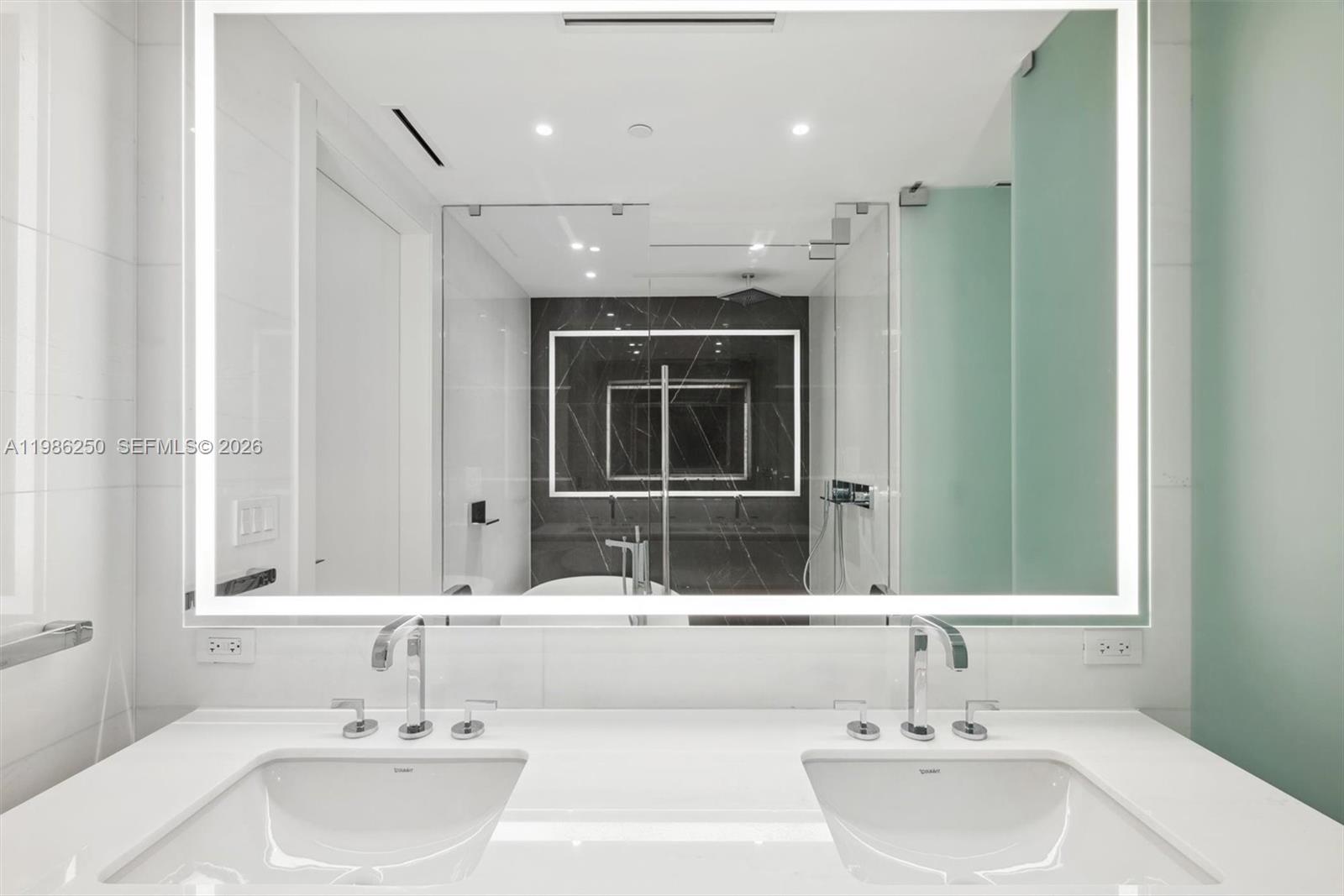 image Aston Martin Residences14