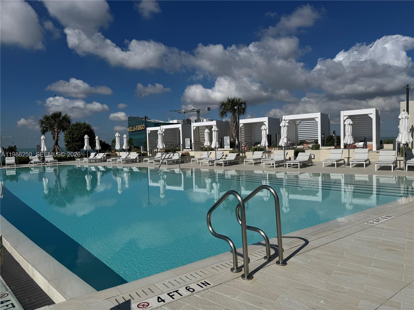 image Aston Martin Residences27