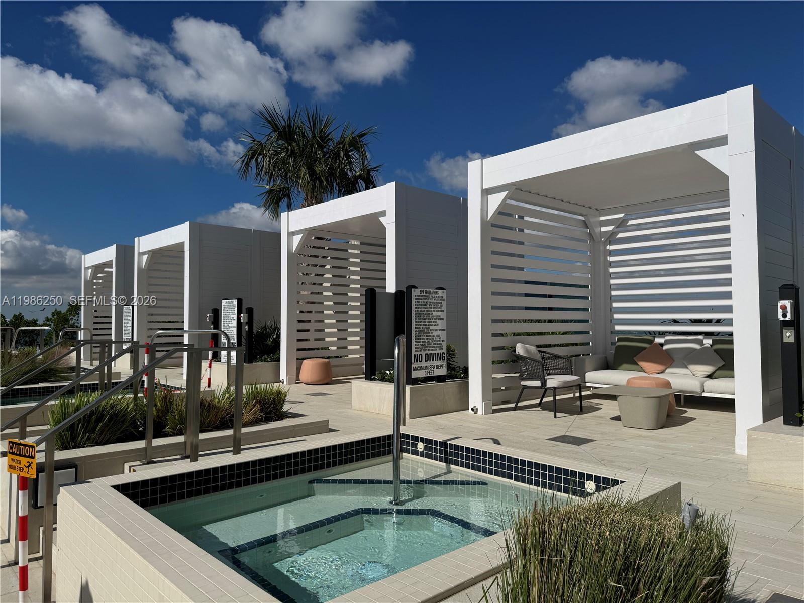 image Aston Martin Residences28