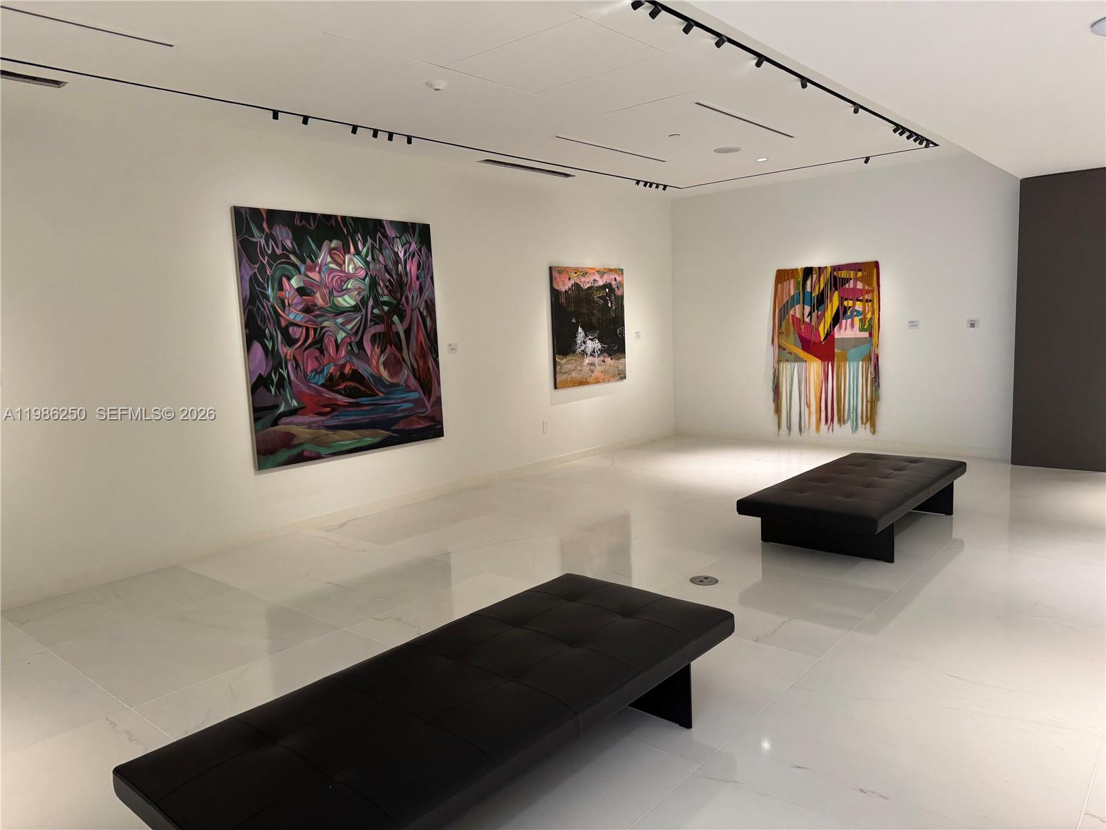 image Aston Martin Residences33