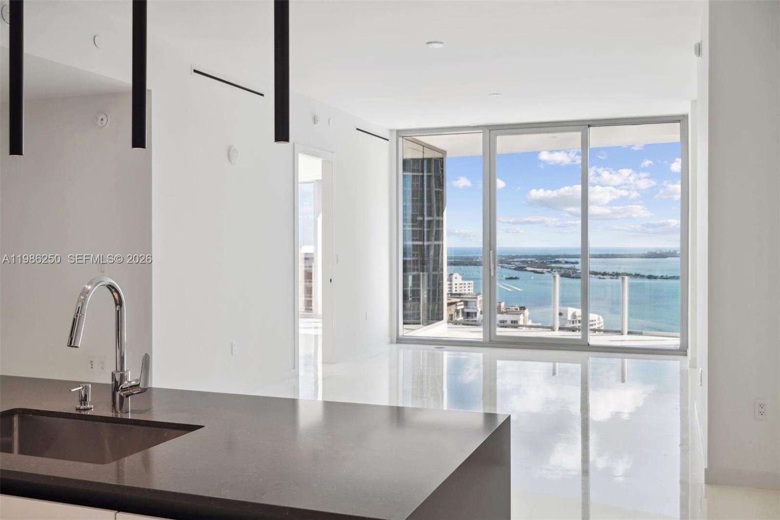 image Aston Martin Residences7