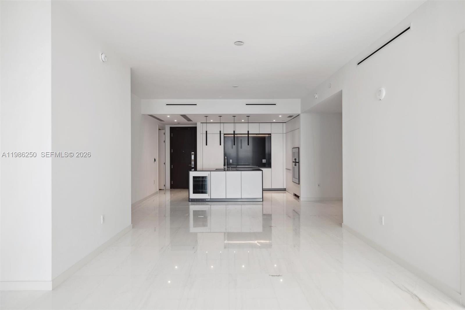 image Aston Martin Residences8