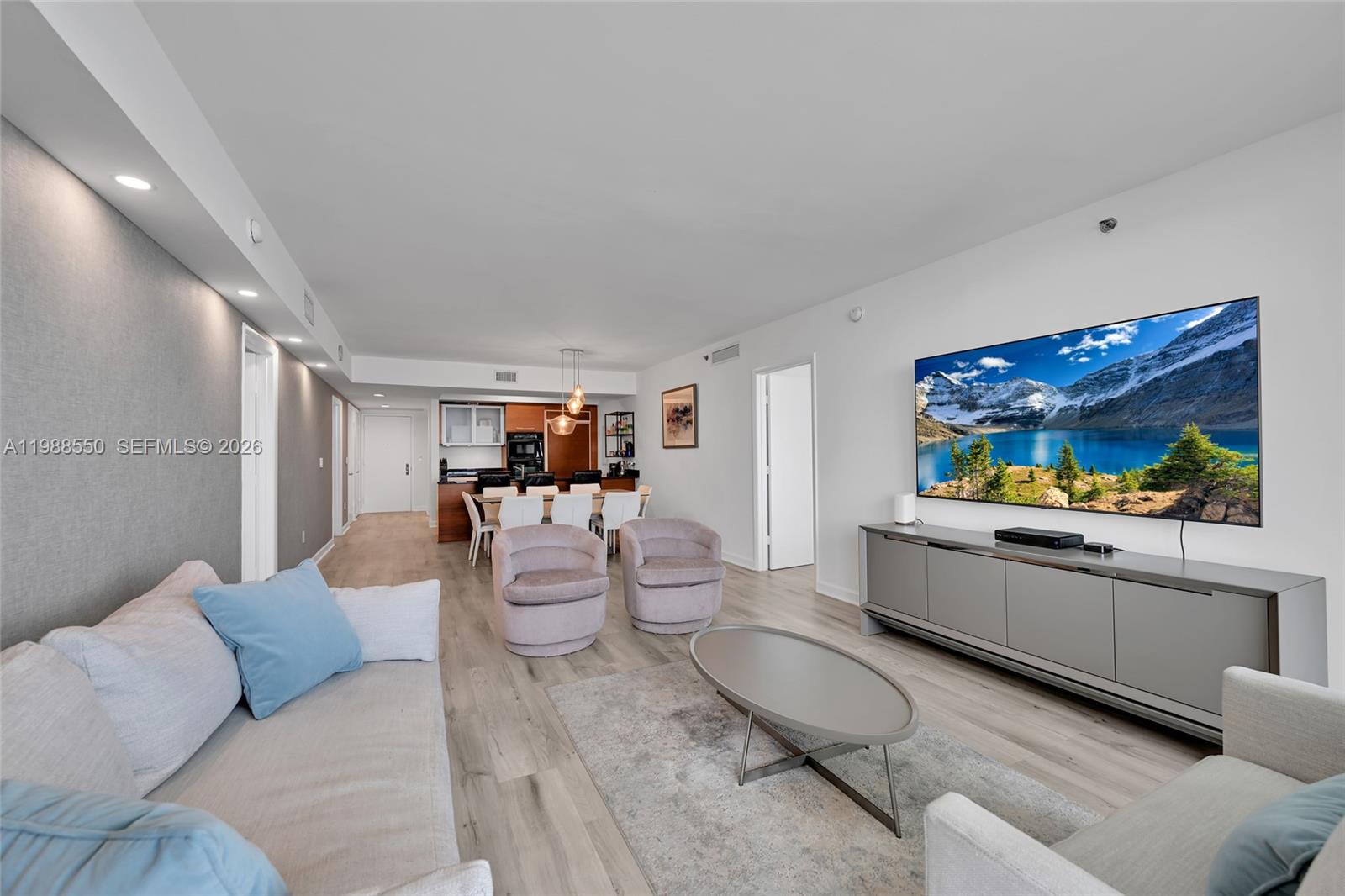 image Beach Club 212