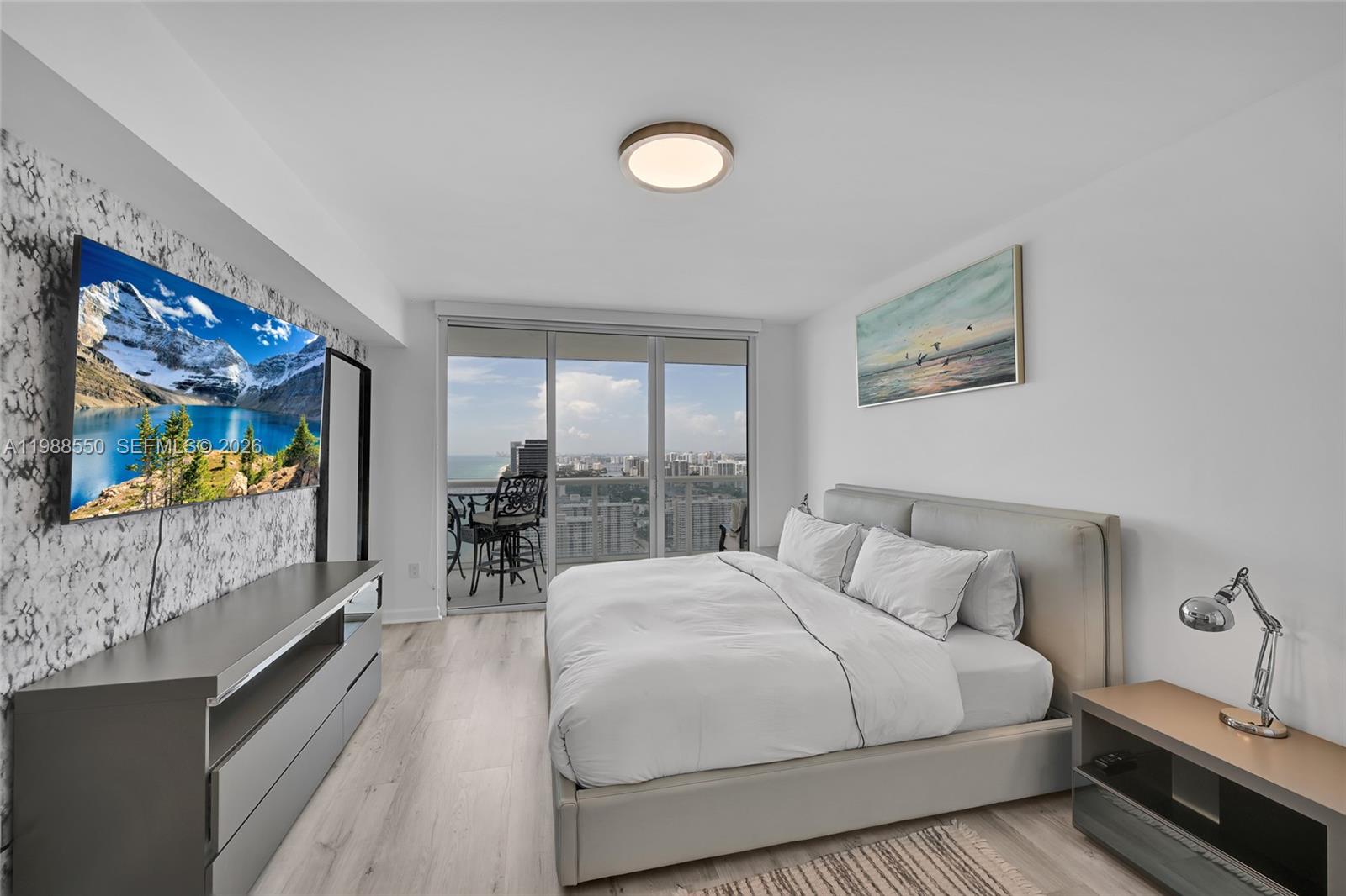 image Beach Club 221