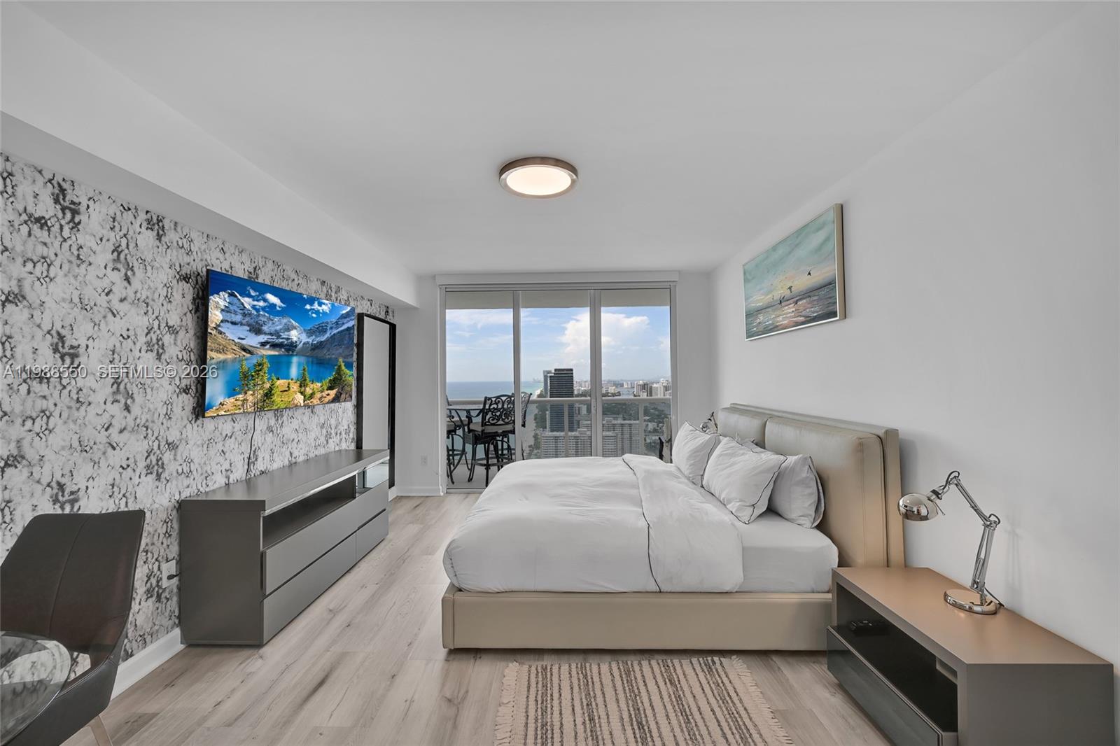 image Beach Club 223