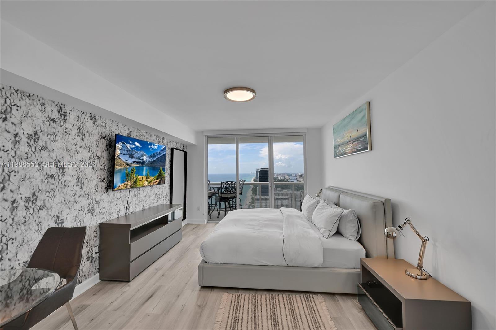 image Beach Club 225