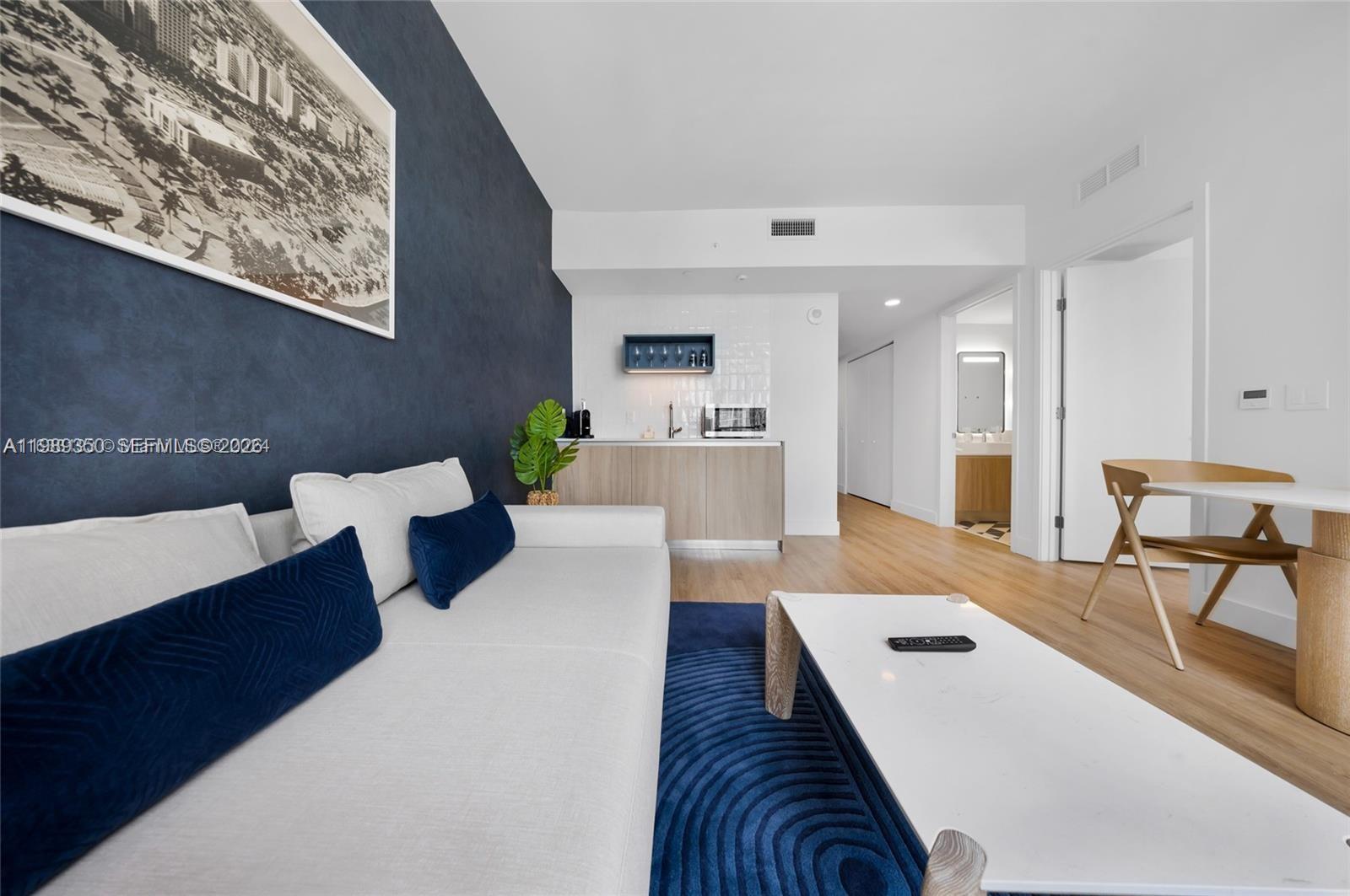 159 NE 6th St #1617 Miami, FL 33132