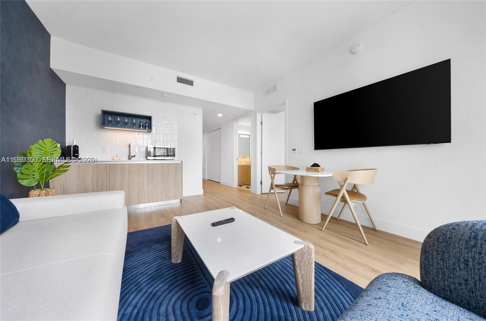 159 NE 6th St #1617 Miami, FL 33132