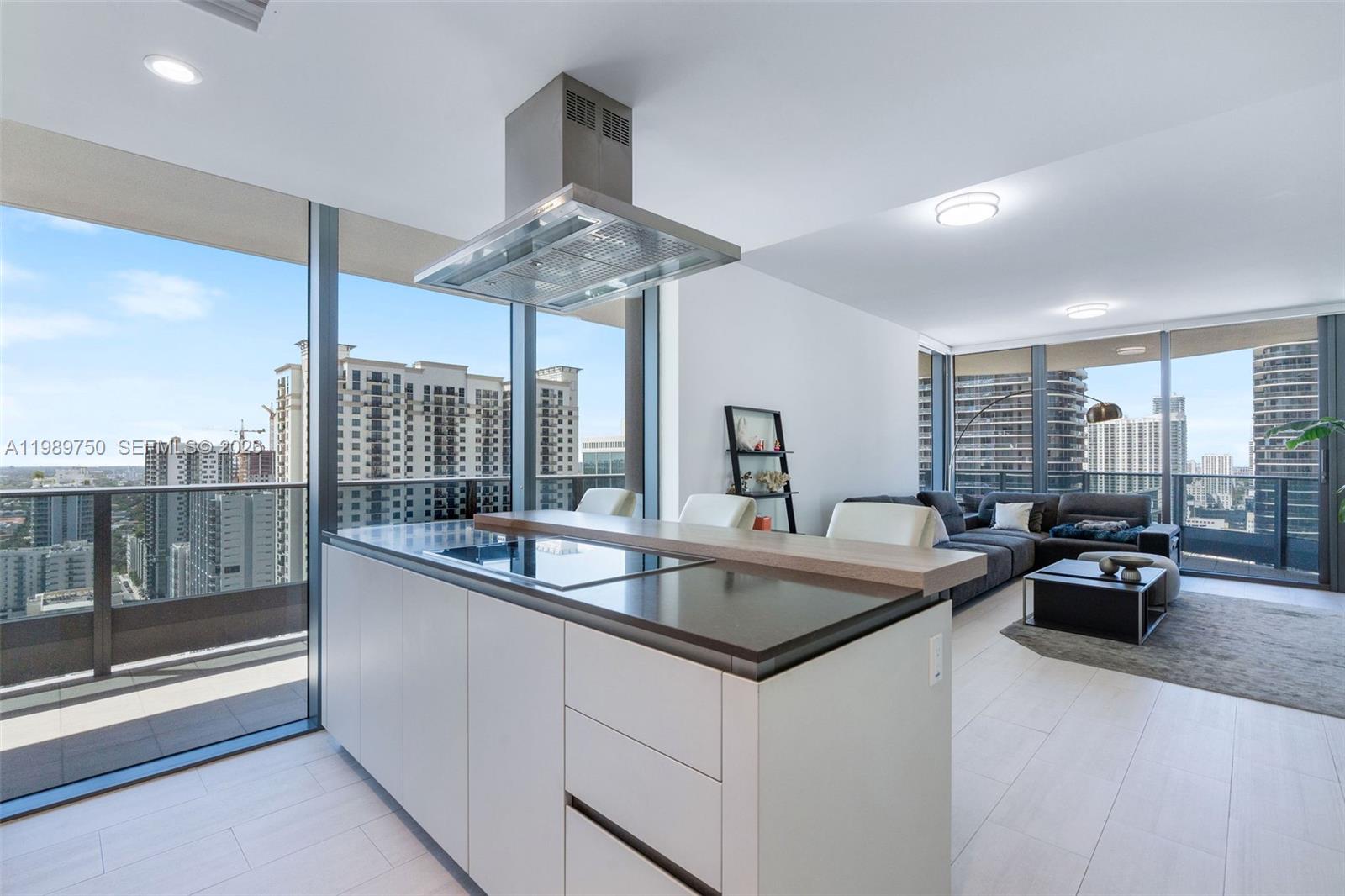 1000 Brickell Plz #2812 Miami, FL 33131