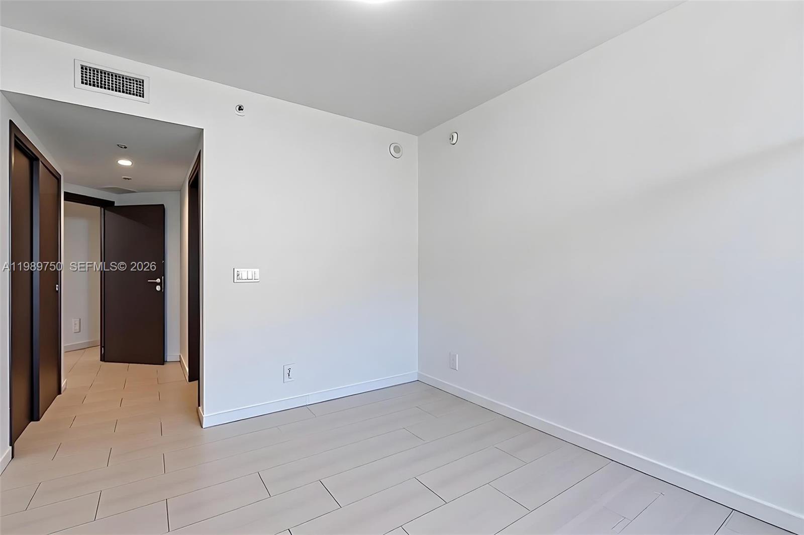 1000 Brickell Plz #2812 Miami, FL 33131