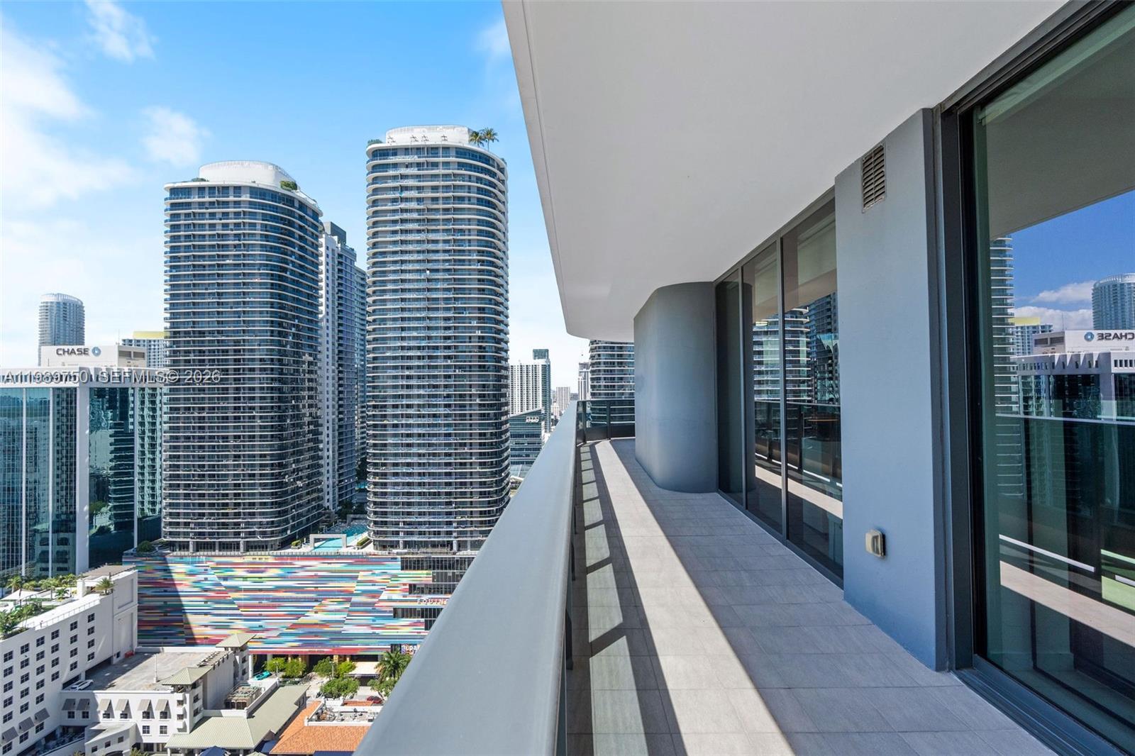 1000 Brickell Plz #2812 Miami, FL 33131