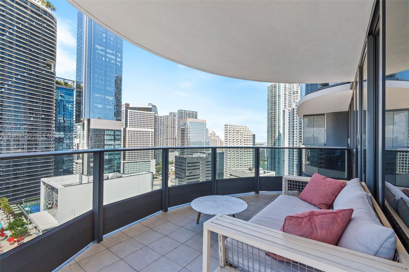 1000 Brickell Plz #2812 Miami, FL 33131