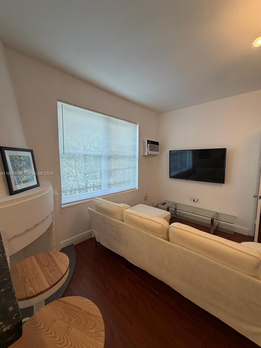 1525 Meridian Ave #108 Miami Beach, FL 33139