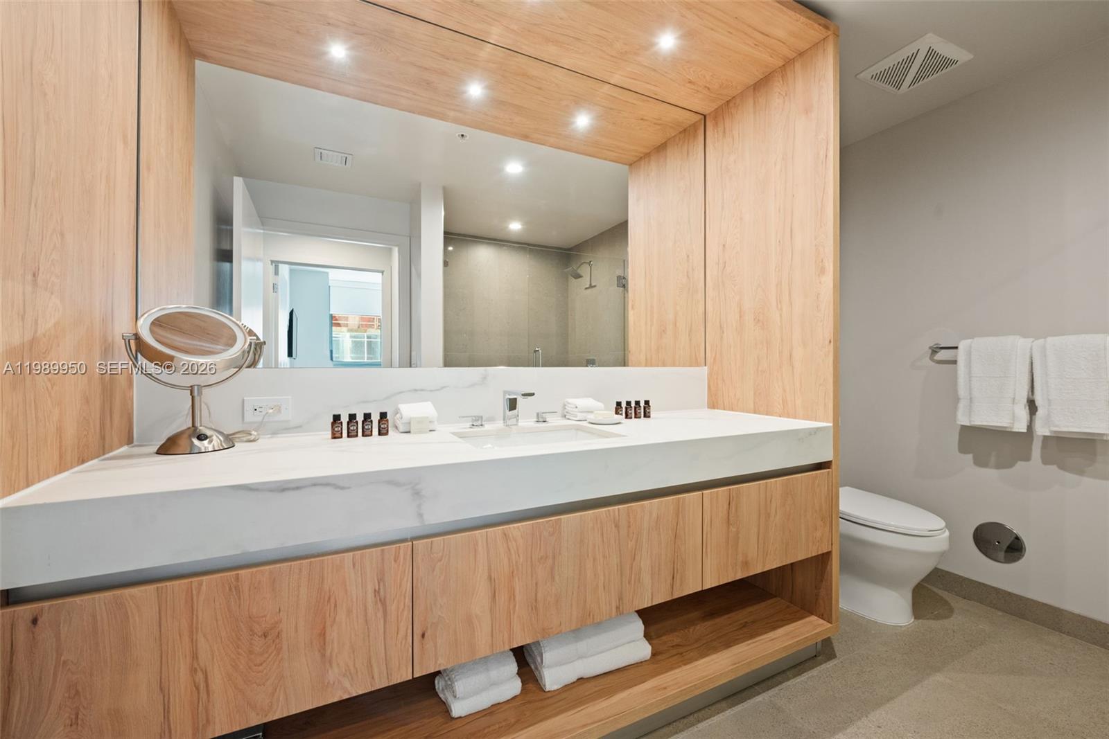 11 NE 26th St #2605 Miami, FL 33132