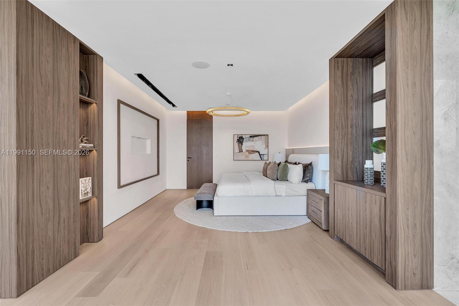 535 N Shore Dr Miami Beach, FL 33141