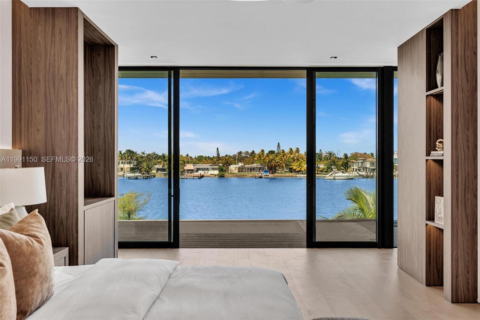 535 N Shore Dr Miami Beach, FL 33141
