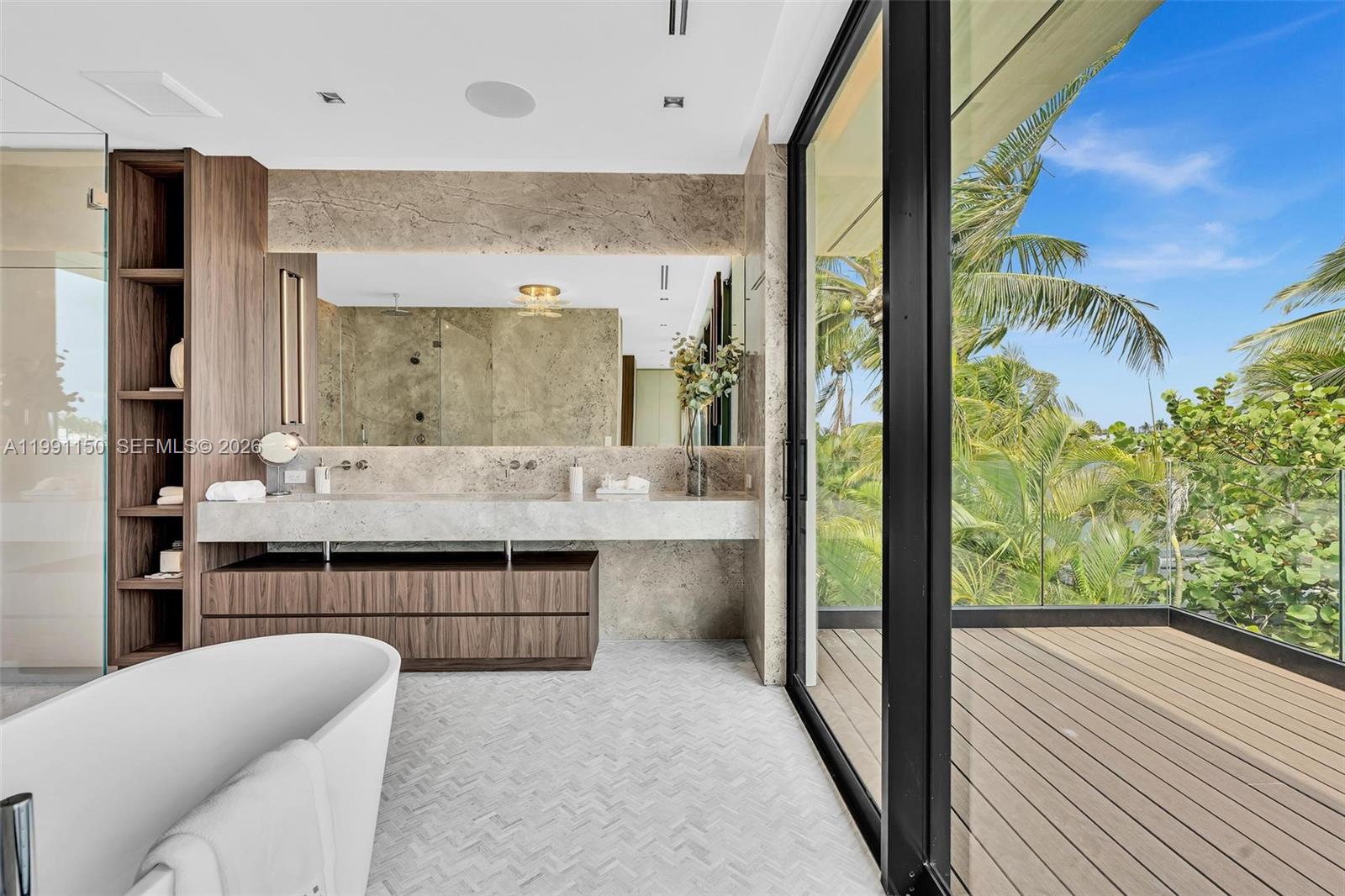 535 N Shore Dr Miami Beach, FL 33141