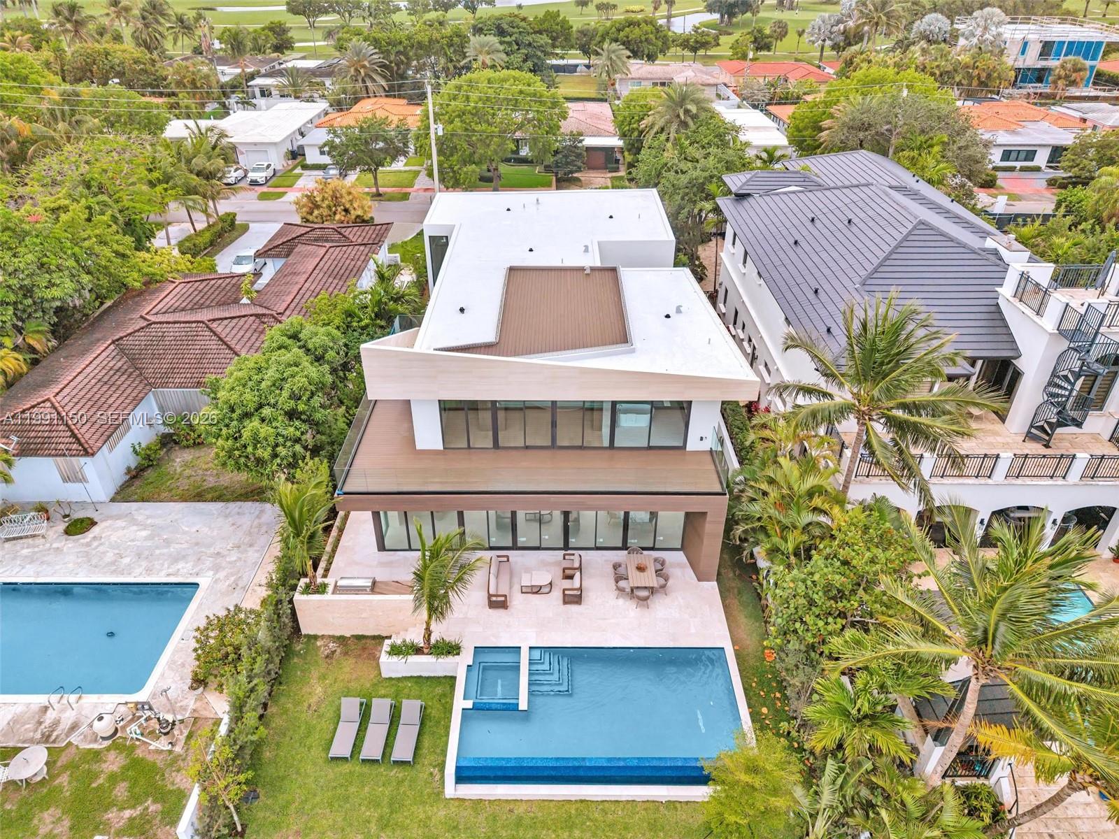 535 N Shore Dr Miami Beach, FL 33141