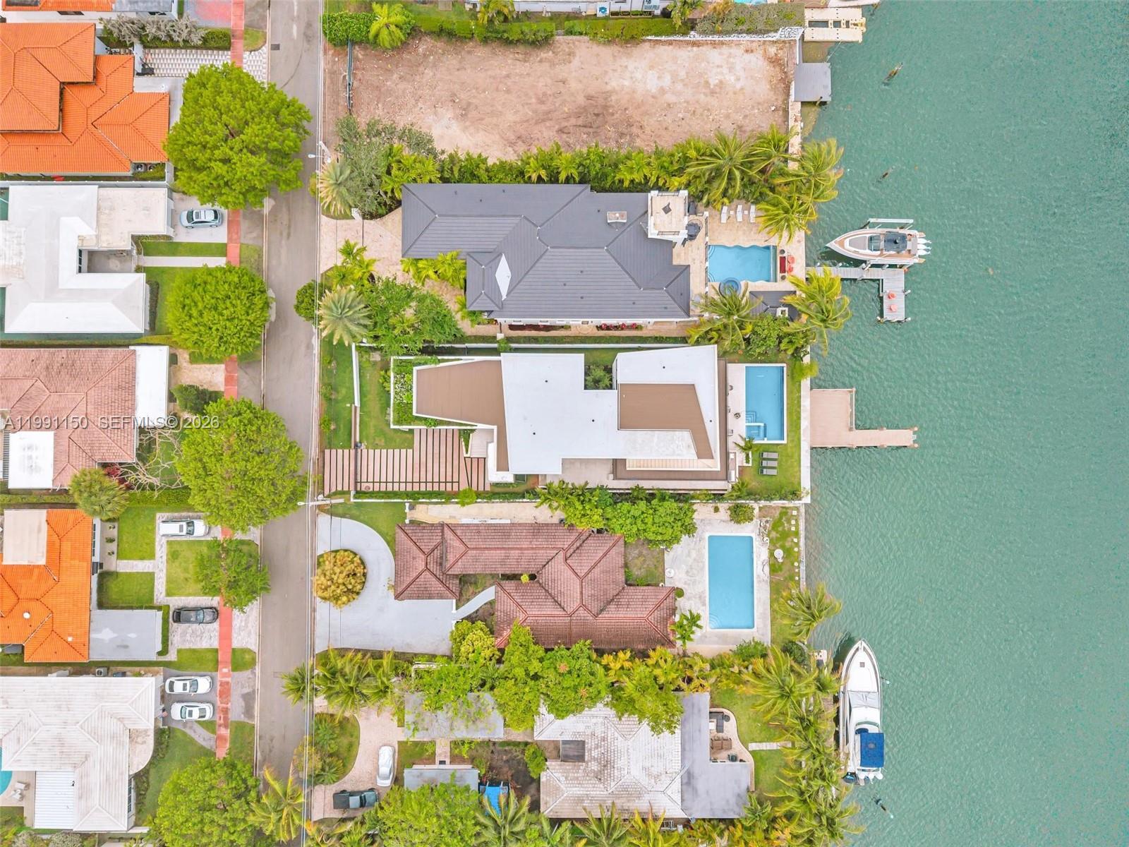 535 N Shore Dr Miami Beach, FL 33141