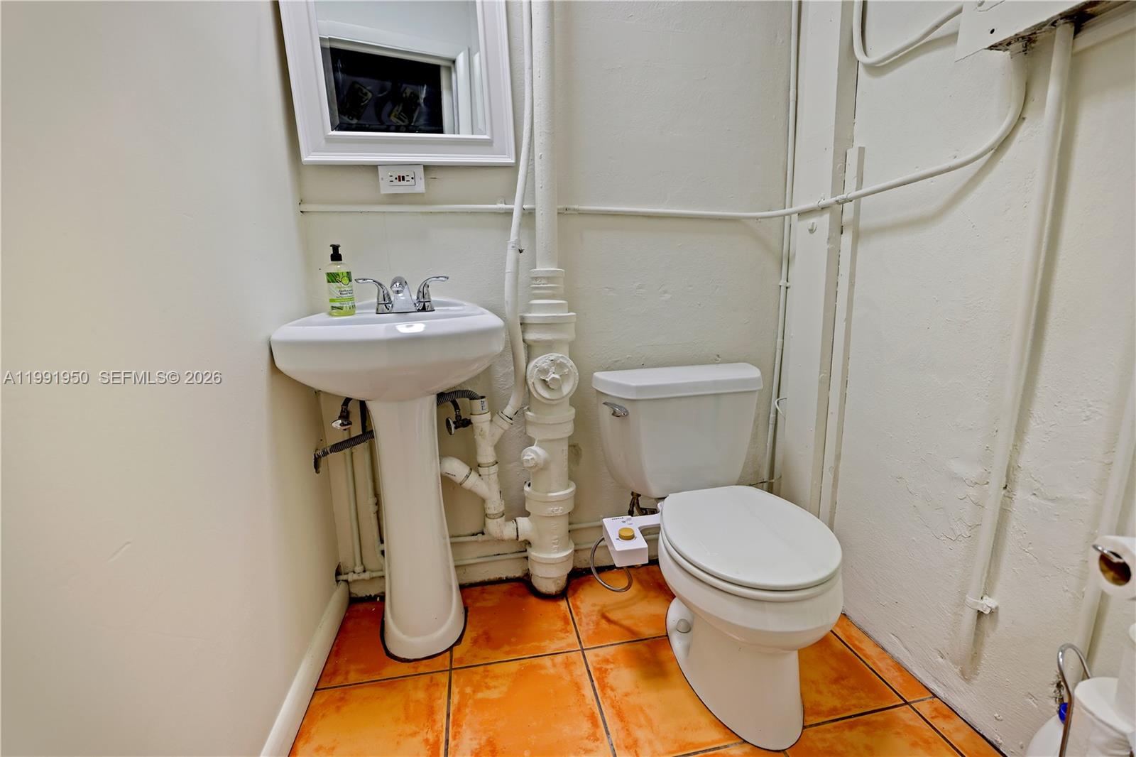 720 NE 75th St Miami, FL 33138