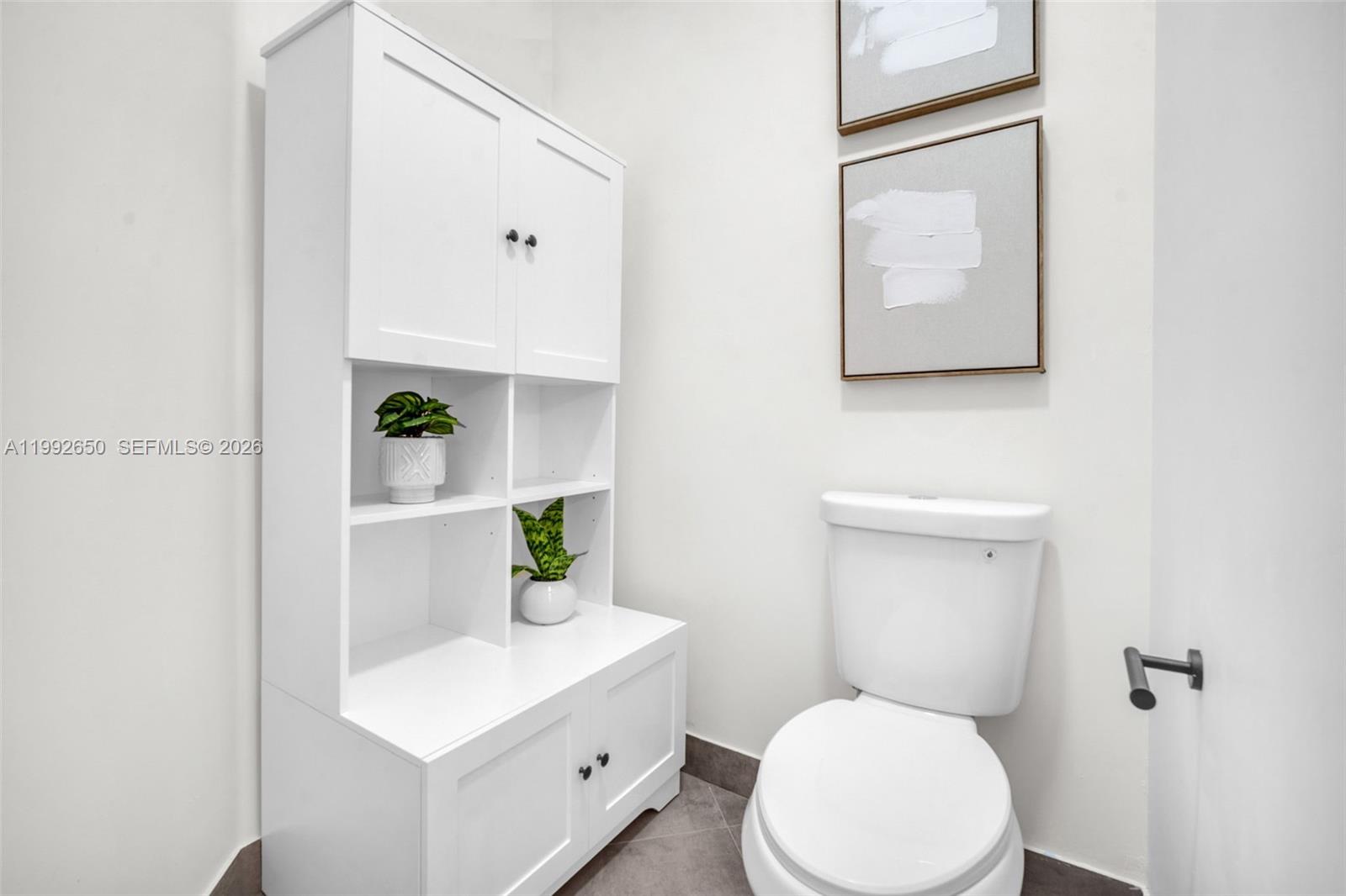 9732 NW 32nd St Doral, FL 33172