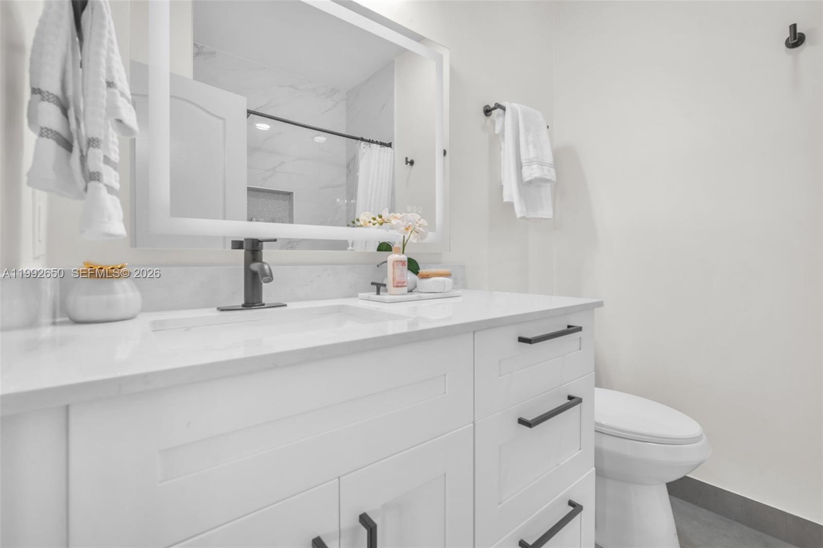 9732 NW 32nd St Doral, FL 33172