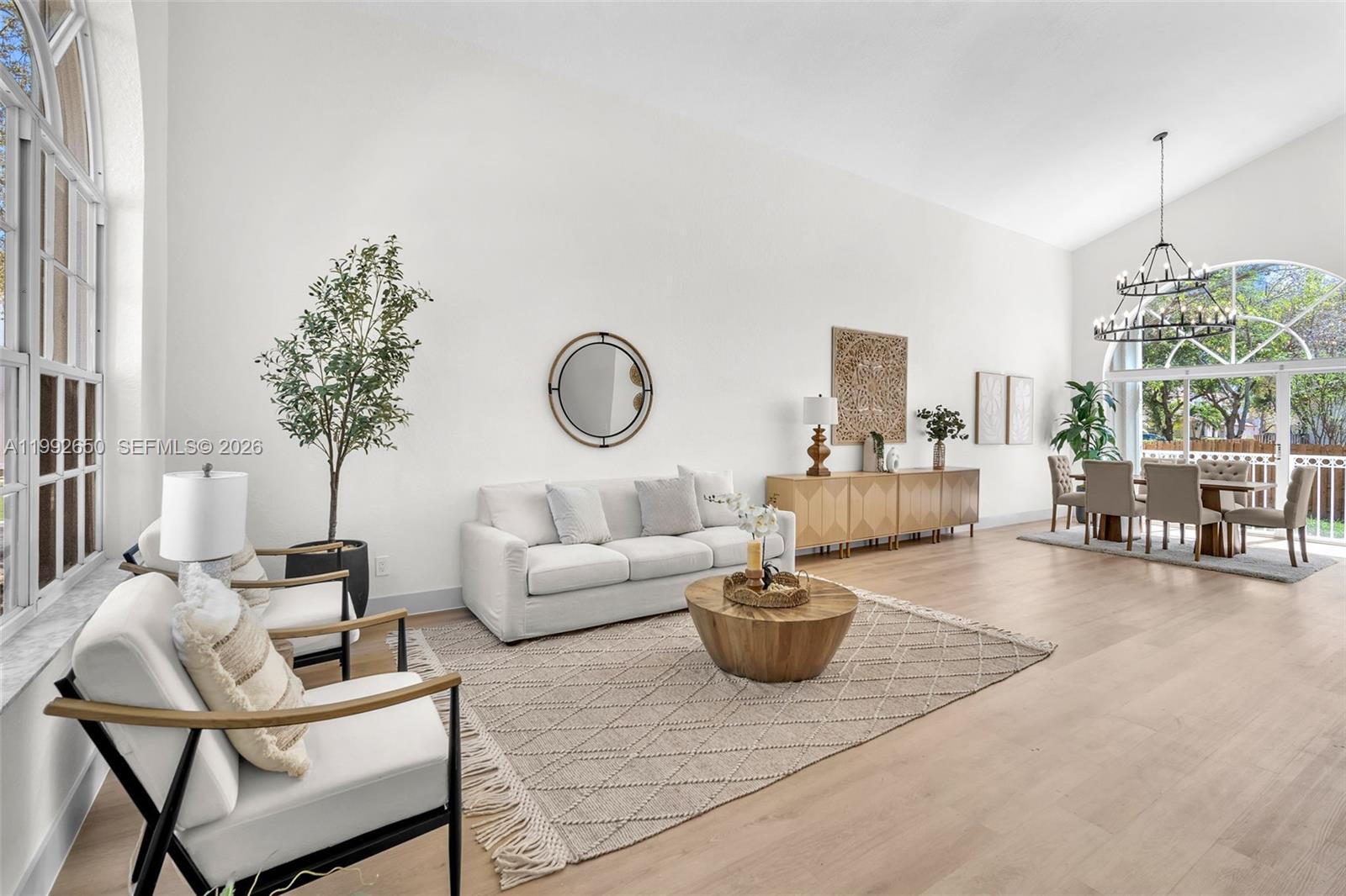 9732 NW 32nd St Doral, FL 33172