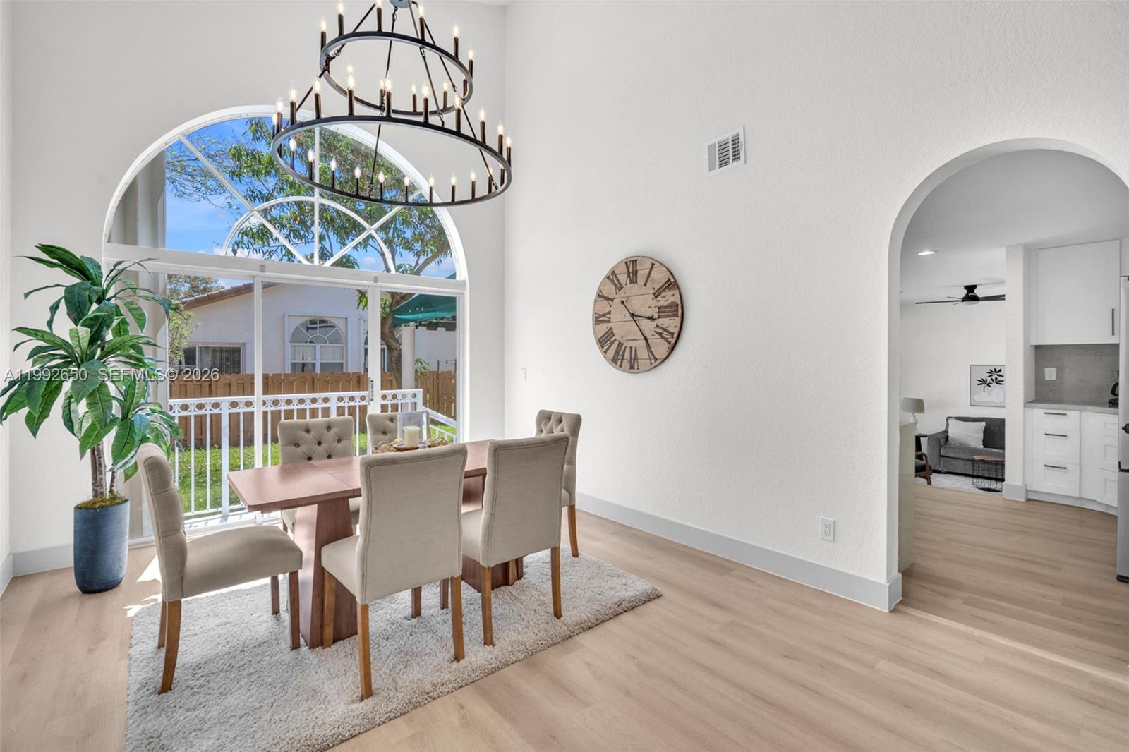 9732 NW 32nd St Doral, FL 33172