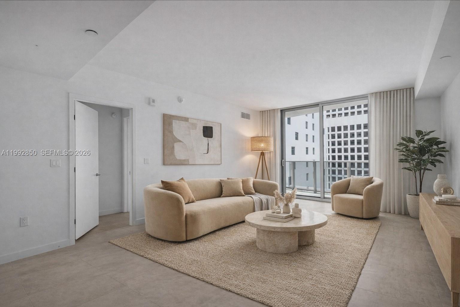 77 SE 5th St #2914 Miami, FL 33131