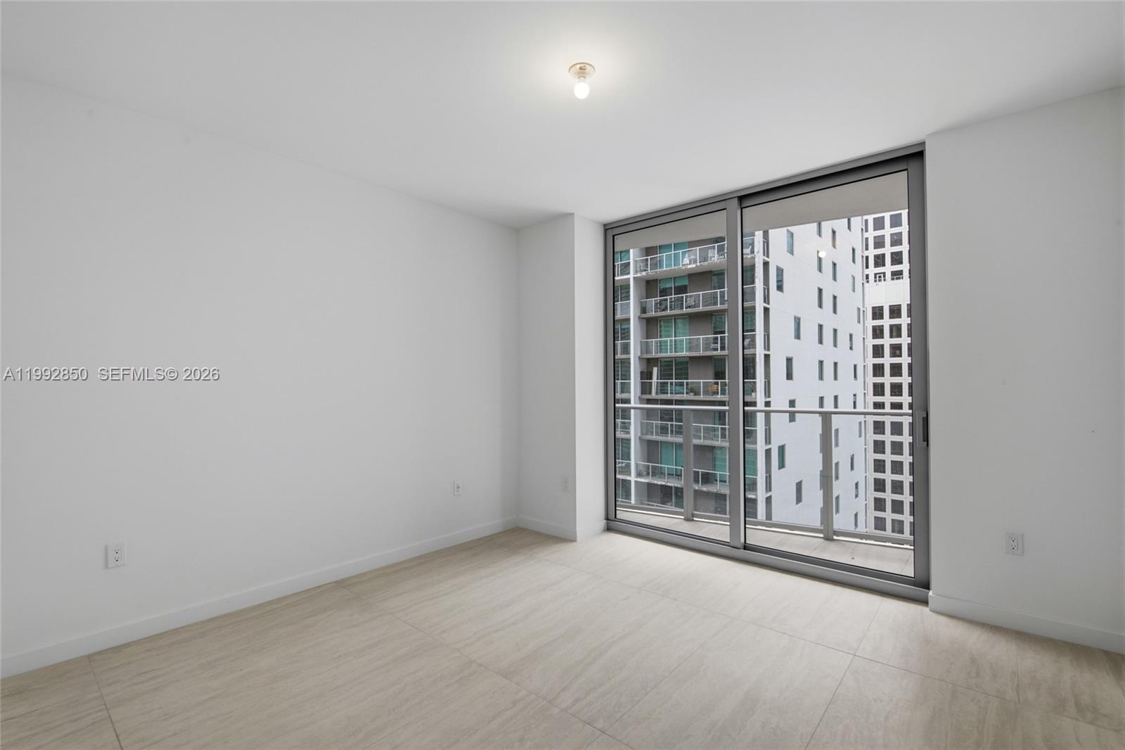 77 SE 5th St #2914 Miami, FL 33131