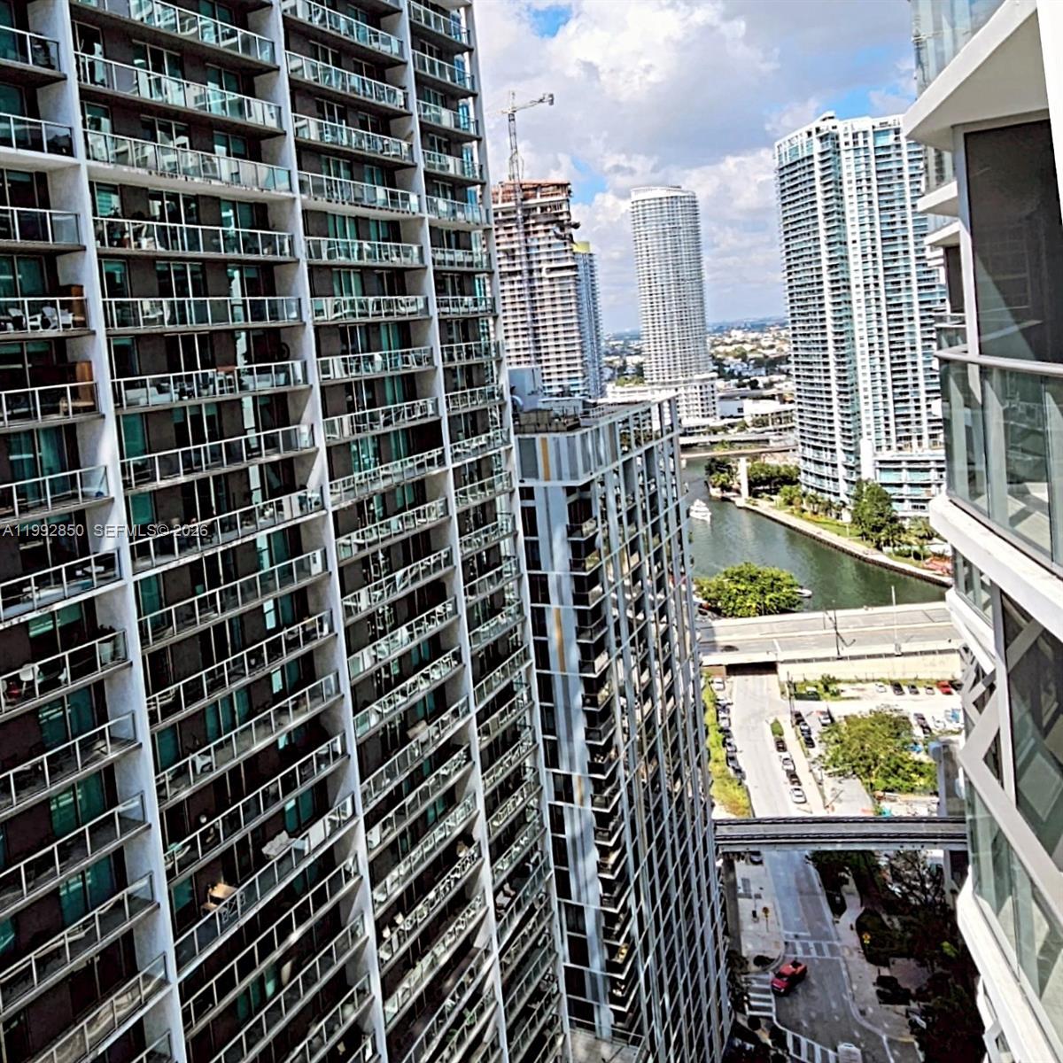 77 SE 5th St #2914 Miami, FL 33131