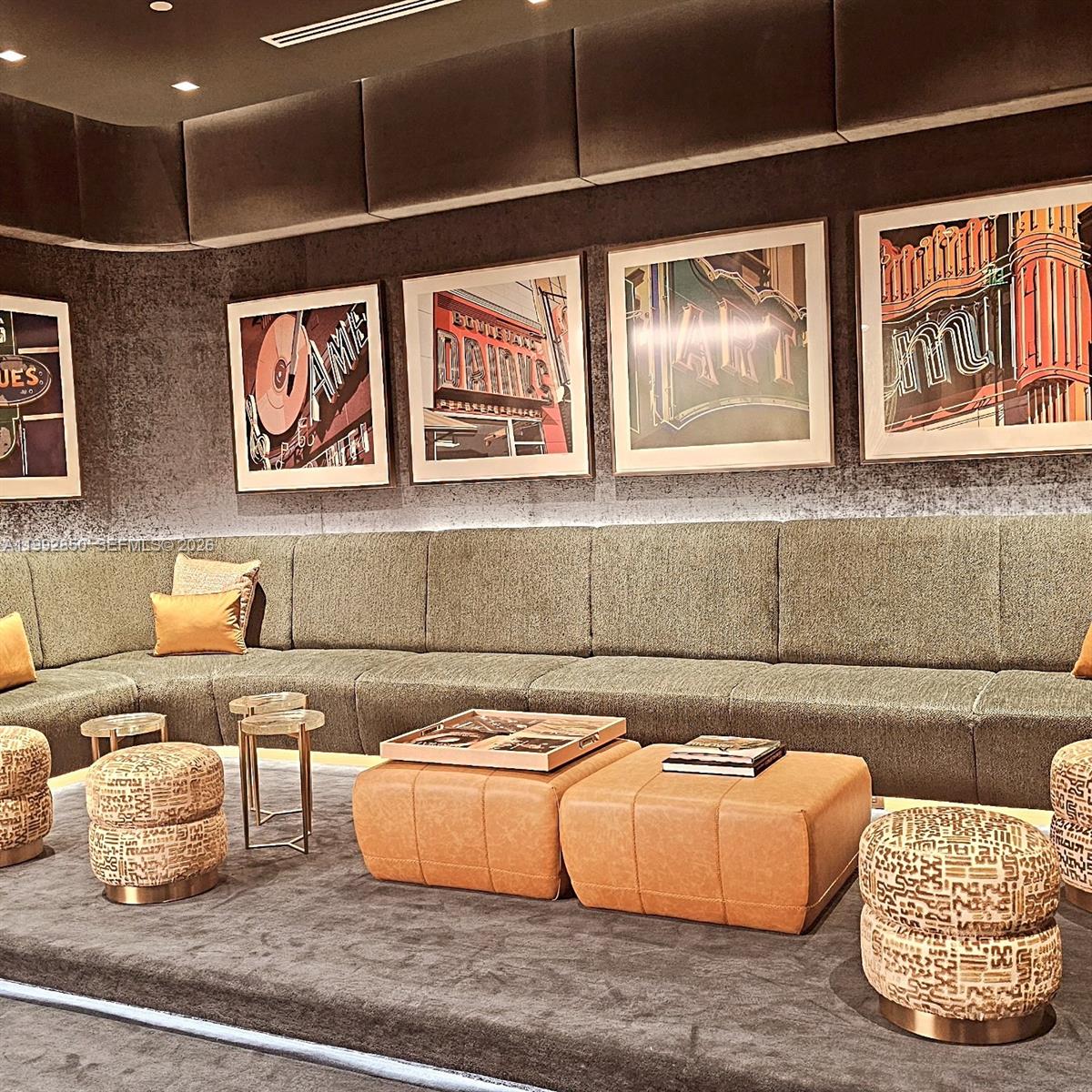 77 SE 5th St #2914 Miami, FL 33131