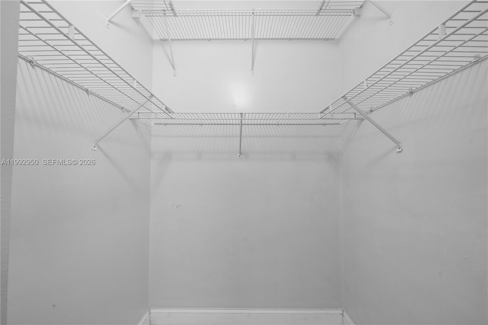 1154 NW 183rd Ter Pembroke Pines, FL 33029