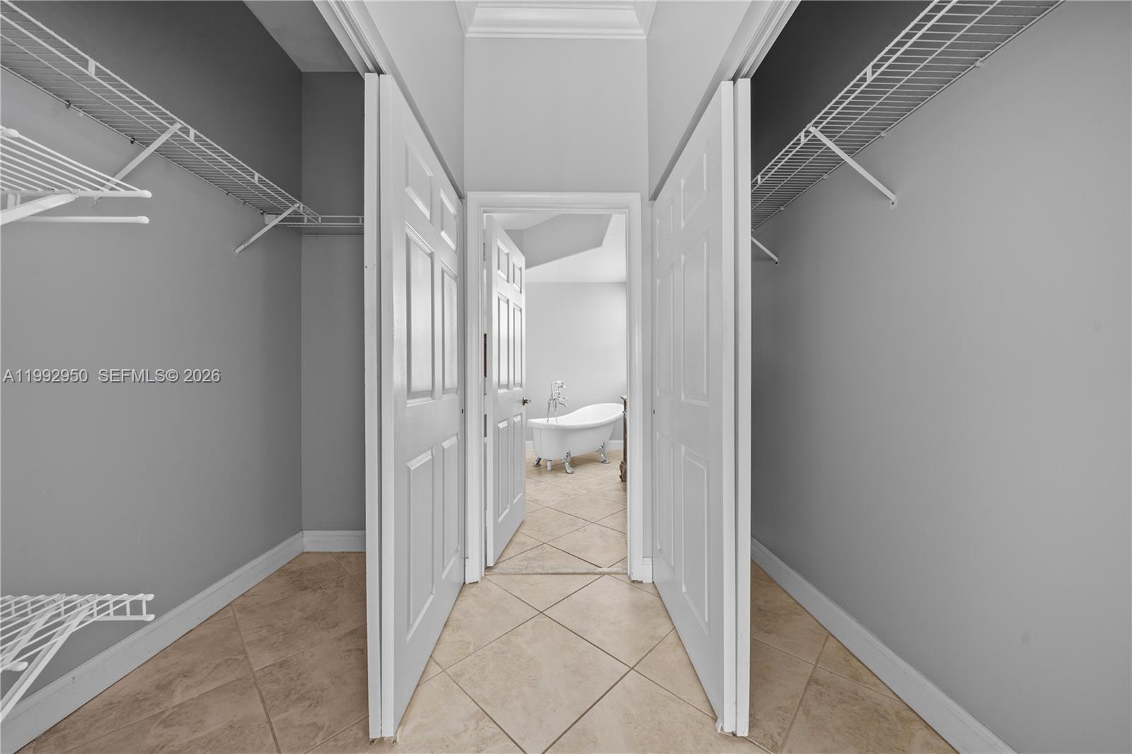 1154 NW 183rd Ter Pembroke Pines, FL 33029