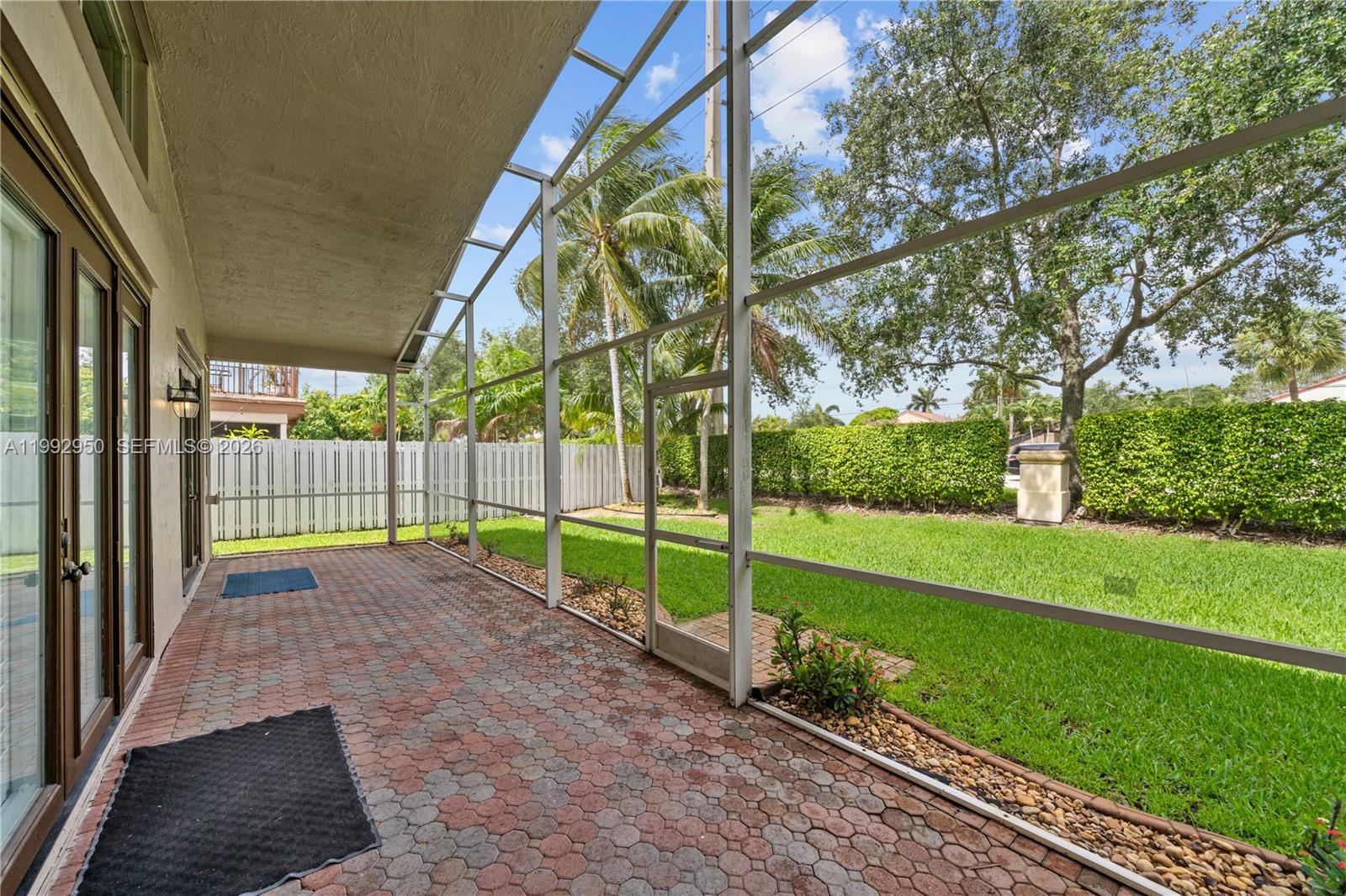 1154 NW 183rd Ter Pembroke Pines, FL 33029
