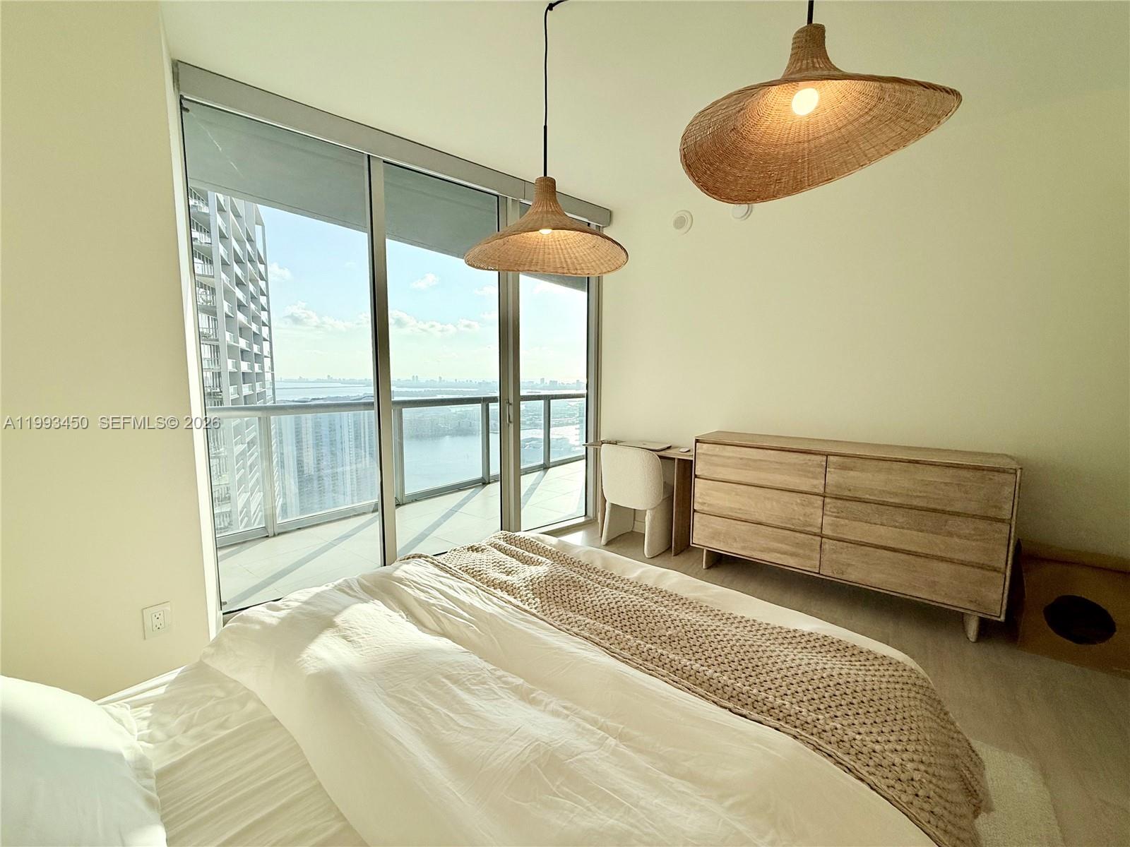 495 Brickell Ave #5106 (remodeled) Miami, FL 33131