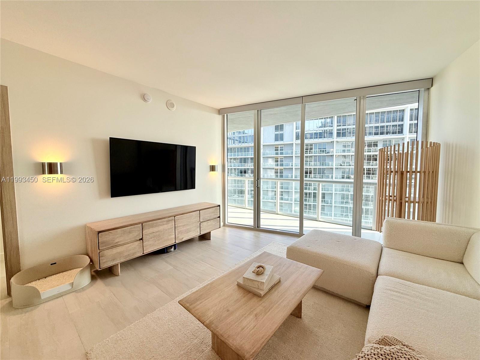 495 Brickell Ave #5106 (remodeled) Miami, FL 33131