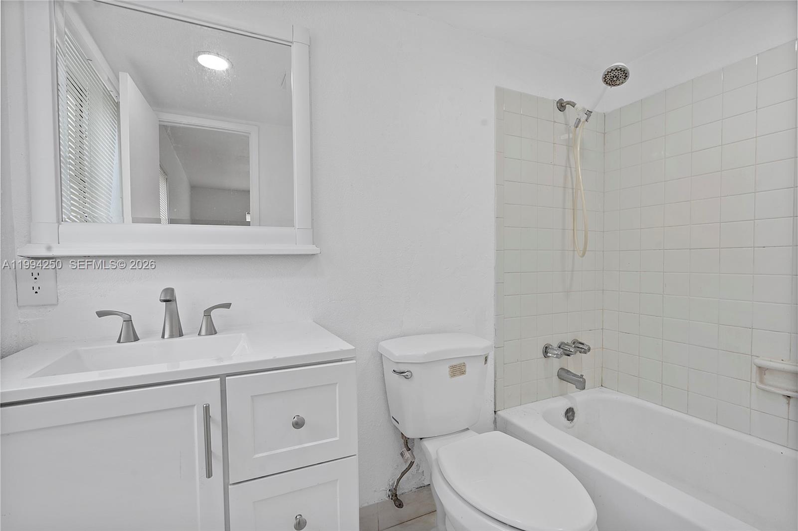 4043 NW 16th St #207 Lauderhill, FL 33313