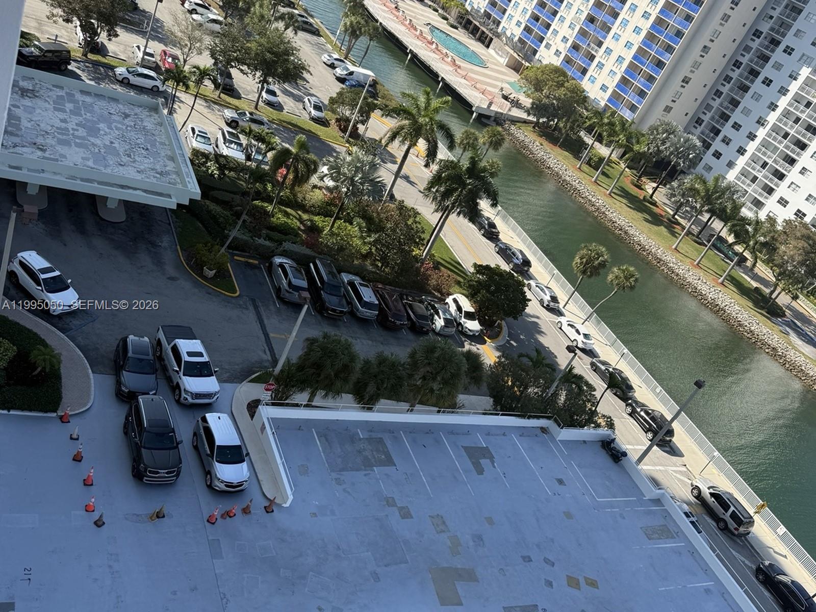 image Arlen House West5