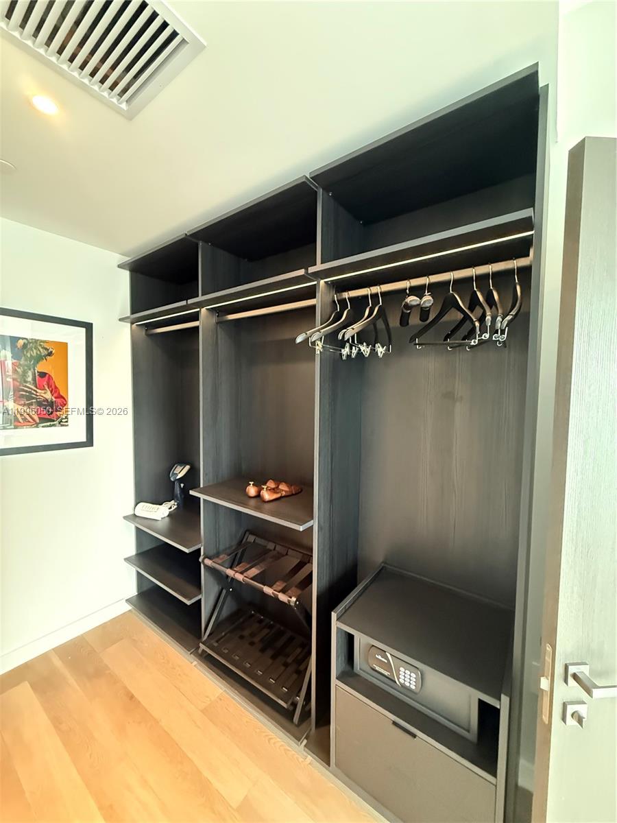 image E11EVEN Hotel & Residences12